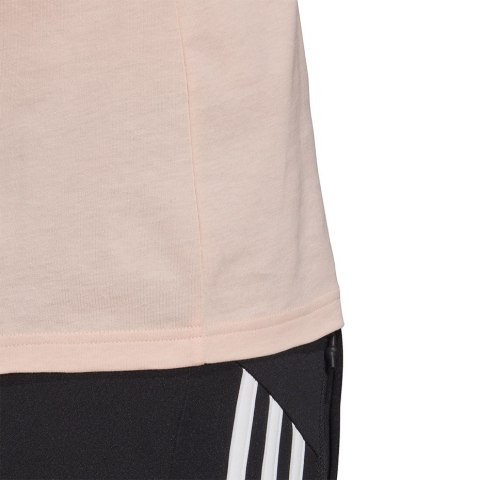 Koszulka damska adidas W BOS CO Tee brzoskwiniowa GC6948 Koszulka damska adidas W BOS CO Tee brzoskwiniowa GC6948