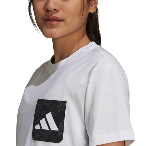 Koszulka damska adidas Lace Camo GFX 1 biała GT8832 Koszulka damska adidas Lace Camo GFX 1 biała GT8832