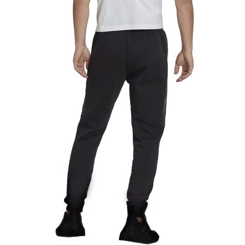 Spodnie męskie adidas Essentials Camo Print Fleece Pant czarne HL6929 Spodnie męskie adidas Essentials Camo Print Fleece Pant czarne HL6929