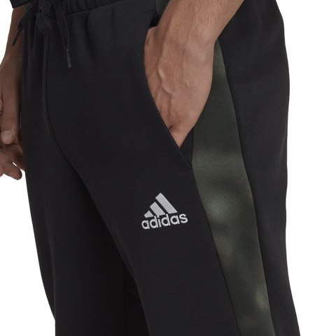 Spodnie męskie adidas Essentials Camo Print Fleece Pant czarne HL6929 Spodnie męskie adidas Essentials Camo Print Fleece Pant czarne HL6929