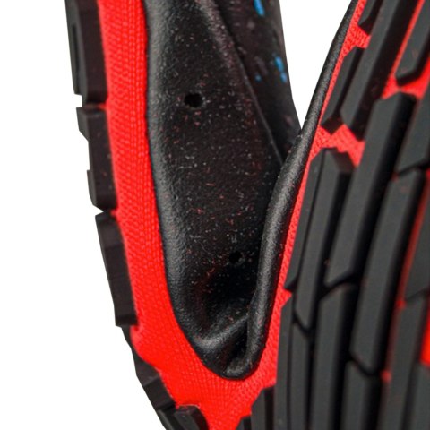 Rękawice bramkarskie Reusch Attrakt Freegel Fusion Goaliator czerwono-czarne 5370995 3333 Rękawice bramkarskie Reusch Attrakt Freegel Fusion Goaliator czerwono-czarne 5370995 3333
