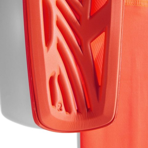 Ochraniacze piłkarskie adidas Tiro League pomarańczowe IQ4041 Ochraniacze piłkarskie adidas Tiro League pomarańczowe IQ4041