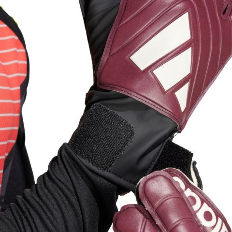 Rękawice bramkarskie adidas Copa Club bordowe IQ4017 Rękawice bramkarskie adidas Copa Club bordowe IQ4017
