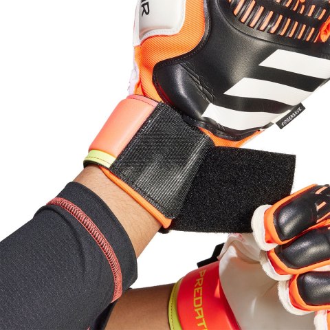 Rękawice bramkarskie adidas Predator Glove Match Fingersave IQ4037 Rękawice bramkarskie adidas Predator Glove Match Fingersave IQ4037