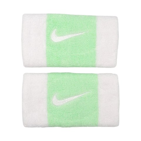 Frotki na nadgarstek Nike Swoosh Doublewide Wristbands 2 szt. biało-zielone N0001586117OS Frotki na nadgarstek Nike Swoosh Doublewide Wristbands 2 szt. biało-zielone N0001586117OS