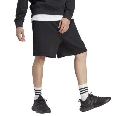 Spodenki adidas Caps SHO IA9357 Spodenki adidas Caps SHO IA9357