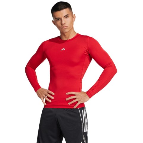 Koszulka męska adidas Techfit Long Sleeve Tee czerwona JP2926