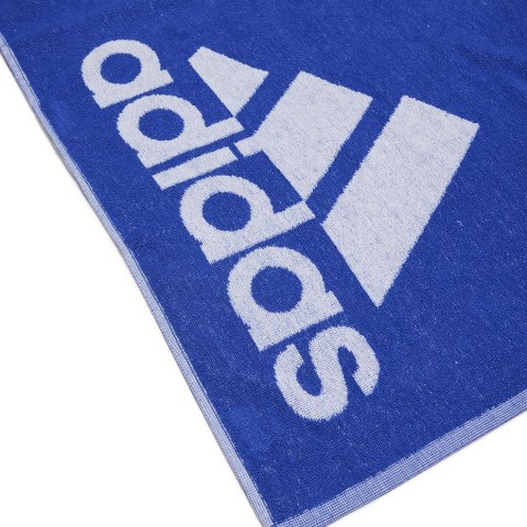 Ręcznik adidas S niebieski IC4962 Ręcznik adidas S niebieski IC4962